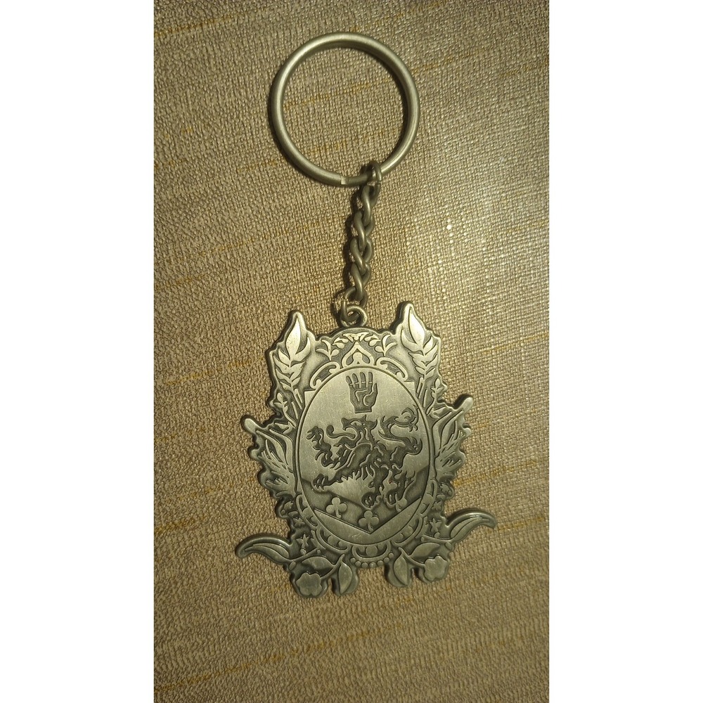 Twilight Cullen Arms Family Crest Pewter Look Metal Keychain VGC